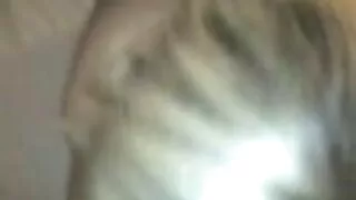 Brandi xnxx lesbi brads koos riista tema tuss võtab dušš.