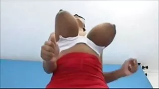 Brünett sööb video lesbi xnxx cum pärast imemiseks kukk.