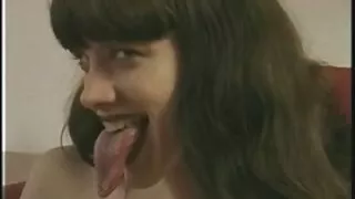 Tüdrukut sex lesbi asian lohutab seks tuttavaga.