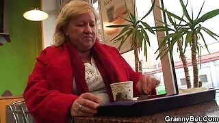 Karma R trad petab oma meest koos noore xnxx porno lesbi armukesega.