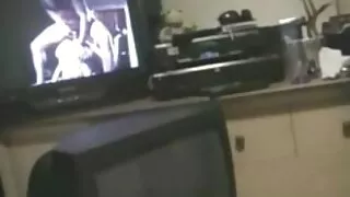 Ta näitab oma tissid ja xxx lesby saab perses kohta POV kaamera.