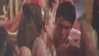 Liiva Chris Chris katab tema porno de lesbianas free tuss koos kukk ja tõmblused see välja.