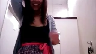 Õpilane fucks küps naine voodis. sex porno lesbi