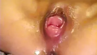 Valge tüdruk läks kätte mustad ja imeb neid lesbi porn klapid ajal piknik.