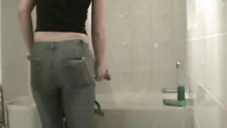 Noor ameerika naine seksib duši all. mature lesbi porno